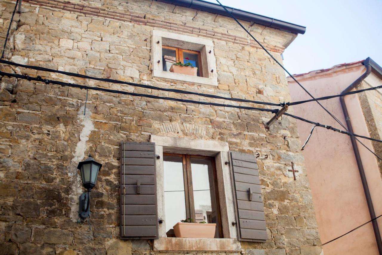 Amarilis Rooms Groznjan Bagian luar foto