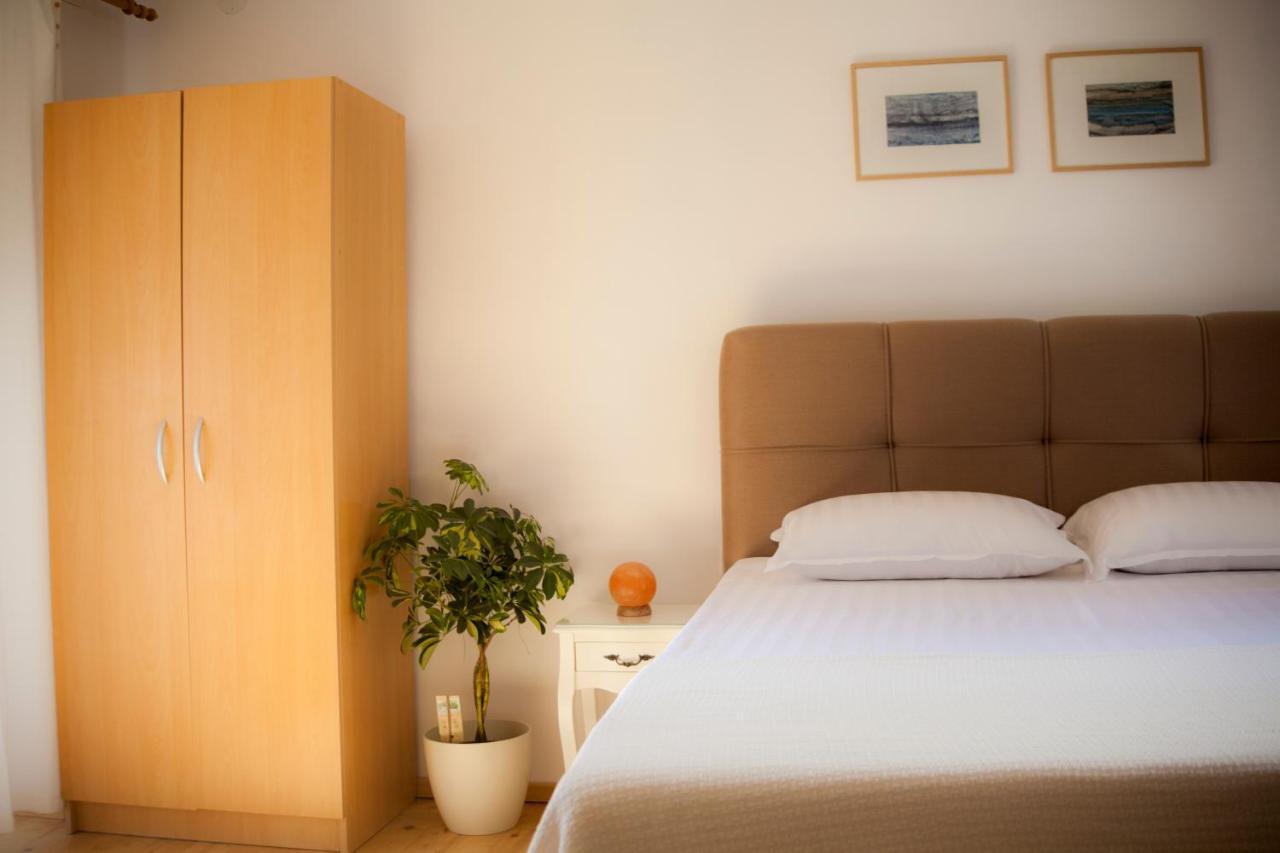 Amarilis Rooms Groznjan Bagian luar foto