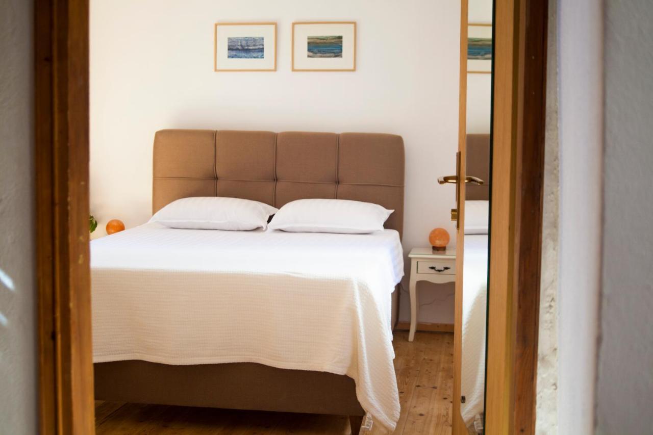Amarilis Rooms Groznjan Bagian luar foto