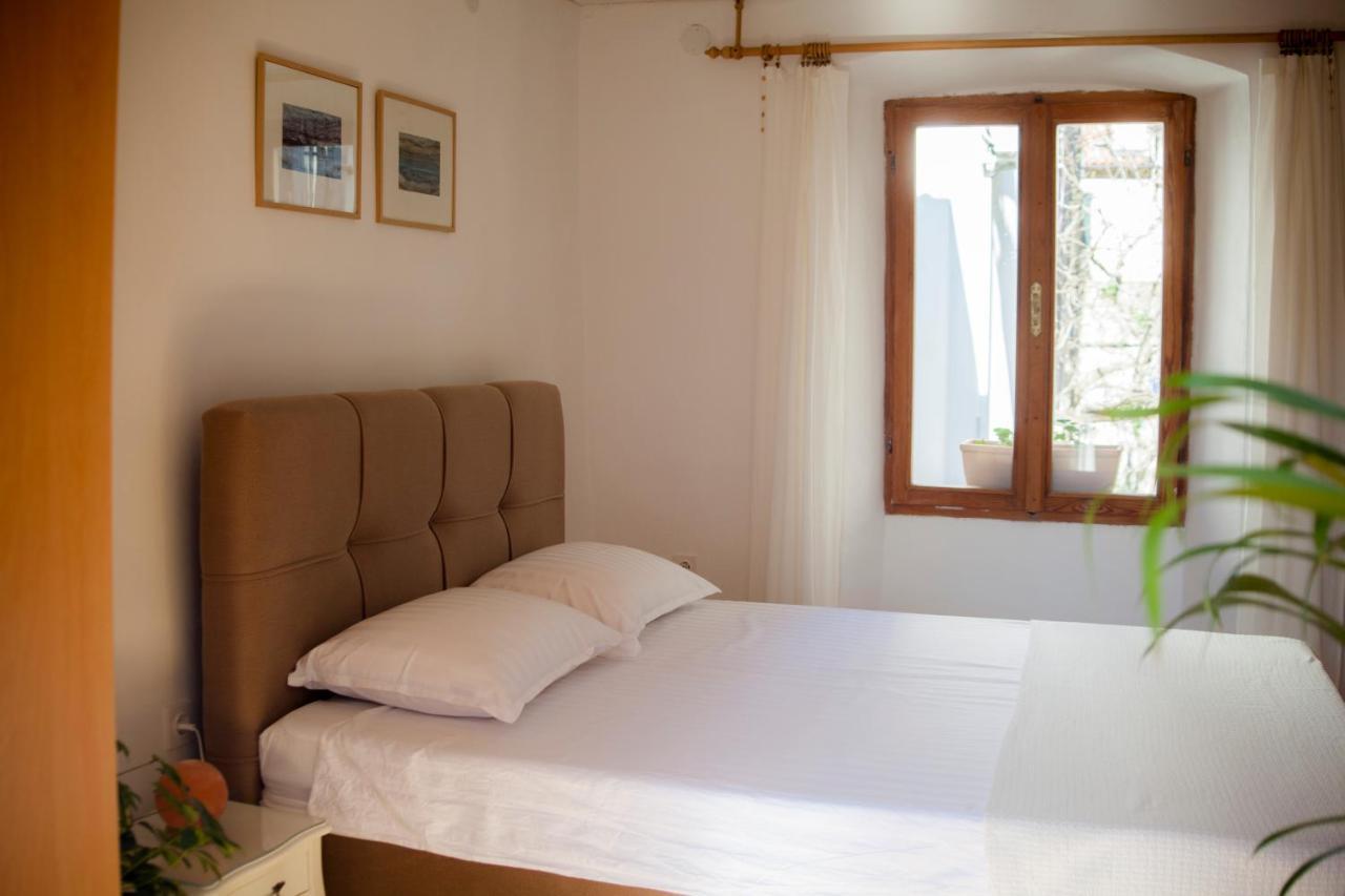 Amarilis Rooms Groznjan Bagian luar foto